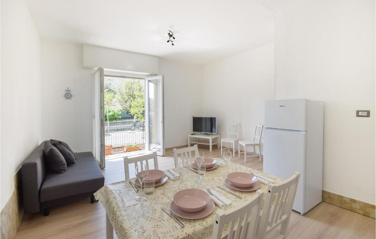 Amazing Apartment In Rapallo With Kitchen Exterior foto