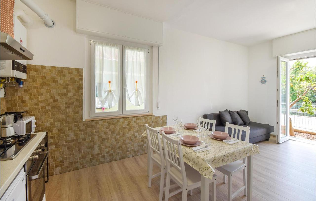 Amazing Apartment In Rapallo With Kitchen Exterior foto